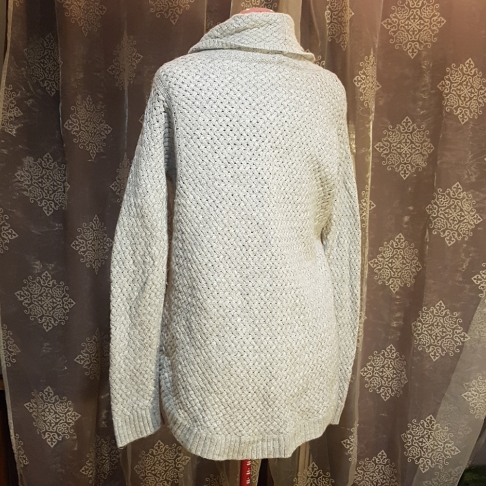 Knit sweater - Picture 2 of 3